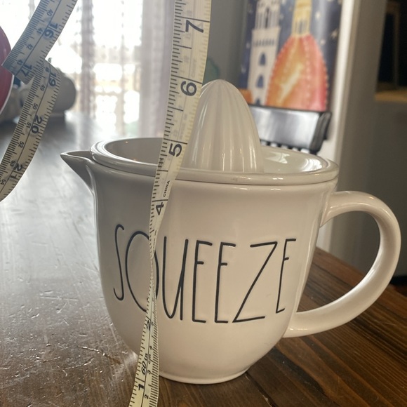 Rae Dunn SQUEEZE Juicer - Picture 3 of 3
